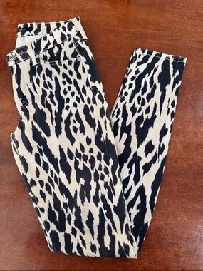 7 For All Mankind Black/Cream/White Cheetah Print Skinny Jeans